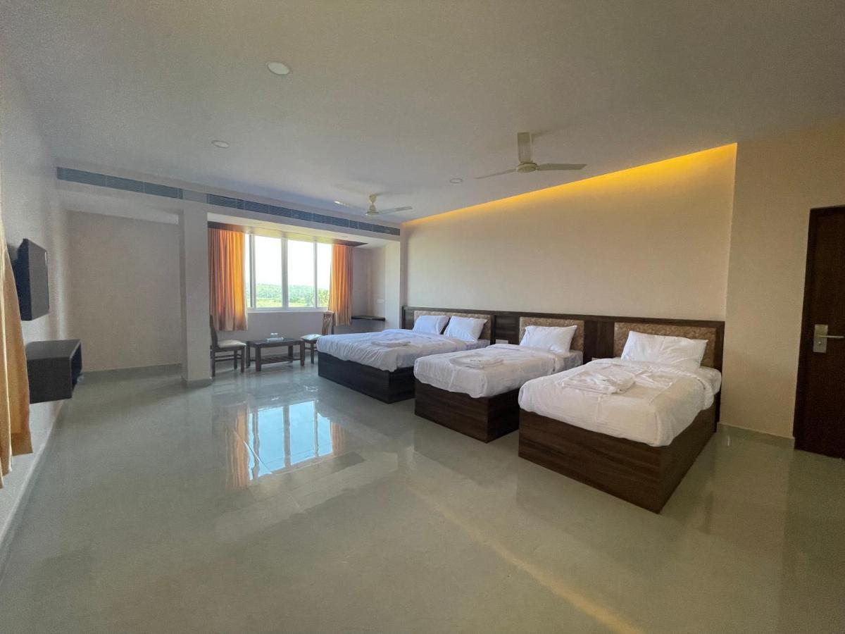 Hotel Lavender Elite Haldipur Екстериор снимка